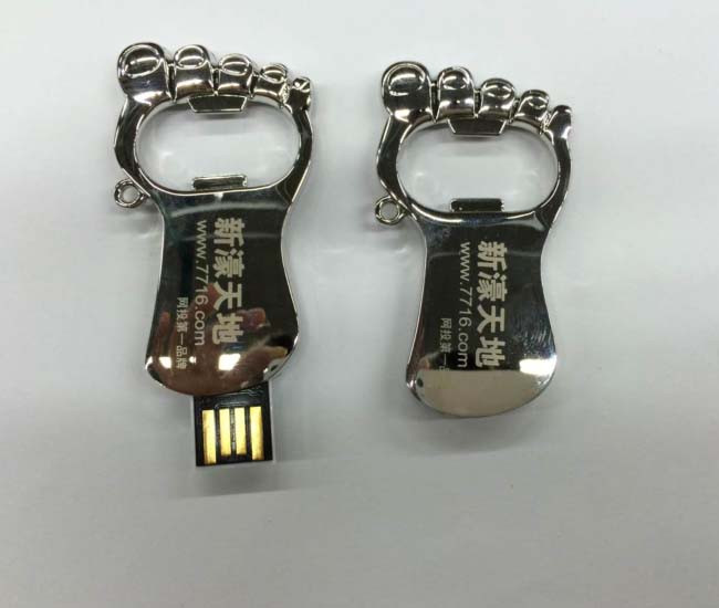 澳門(mén)新濠天地娛樂(lè)城定制金屬小腳丫U盤(pán)禮品  金屬小腳丫U盤(pán)制作工廠