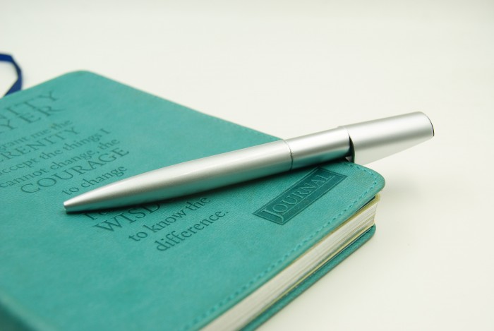 獨(dú)特精致商務(wù)抽拉金屬優(yōu)盤筆U盤  金屬筆U盤制作工廠