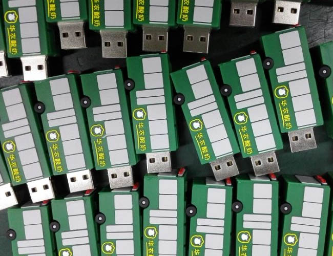 pvc開模U盤,公交車U盤,華農酸奶U盤,軟膠U盤